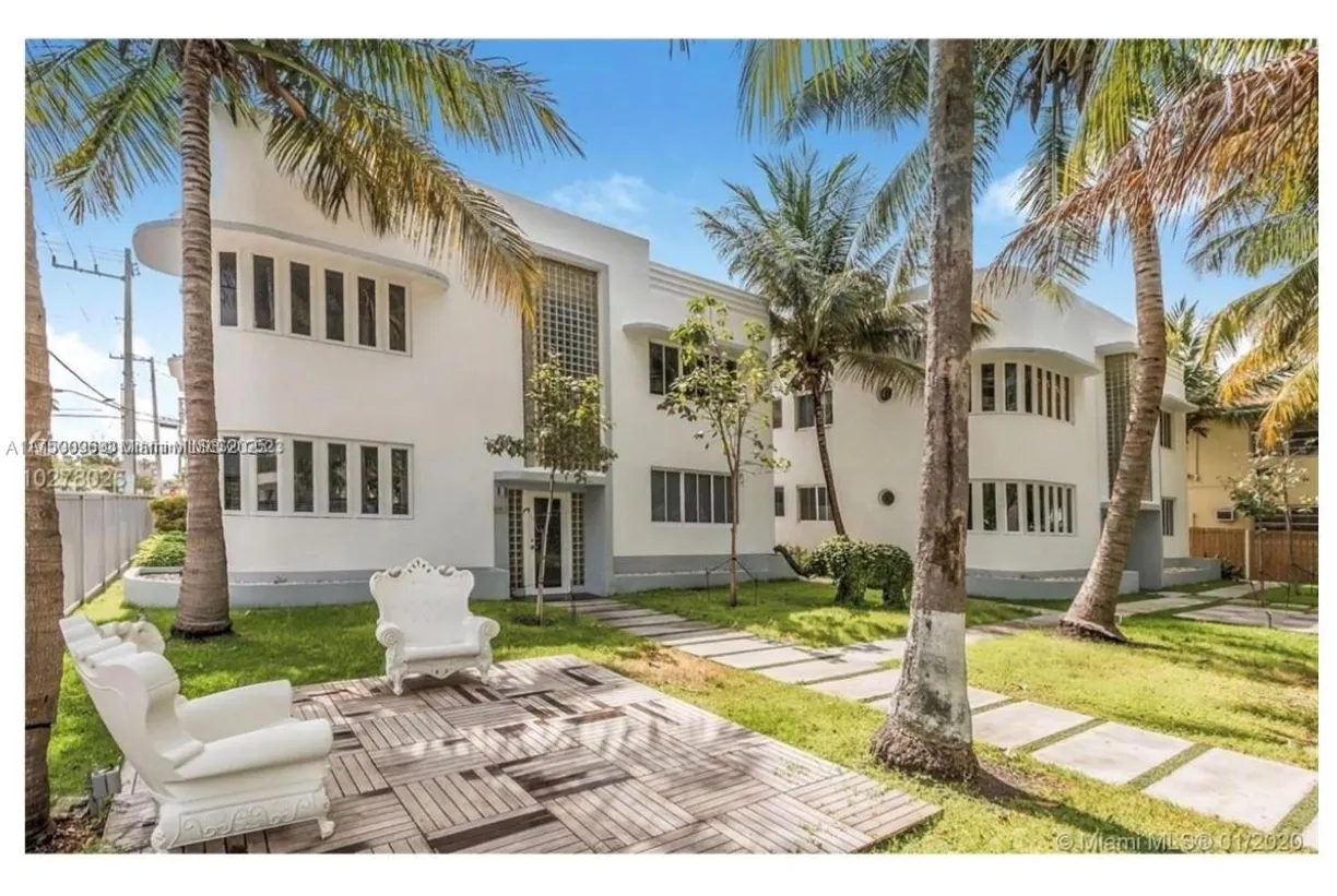 South Florida Real Estate | View 557 Michigan Ave, 111 | 1 Bed, 1 Bath