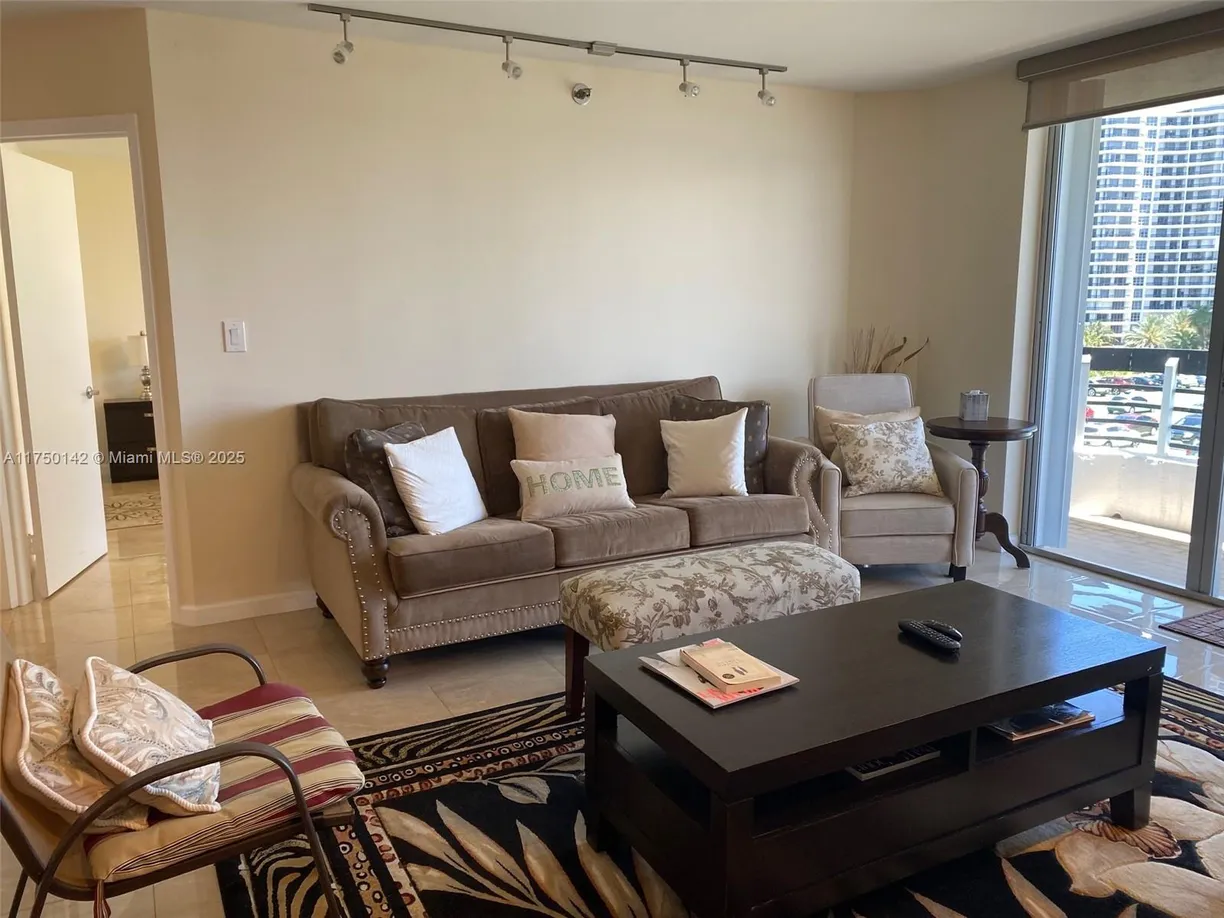 South Florida Real Estate | View 3600 Mystic Pointe Dr, 717 | 2 Beds, 2 Baths