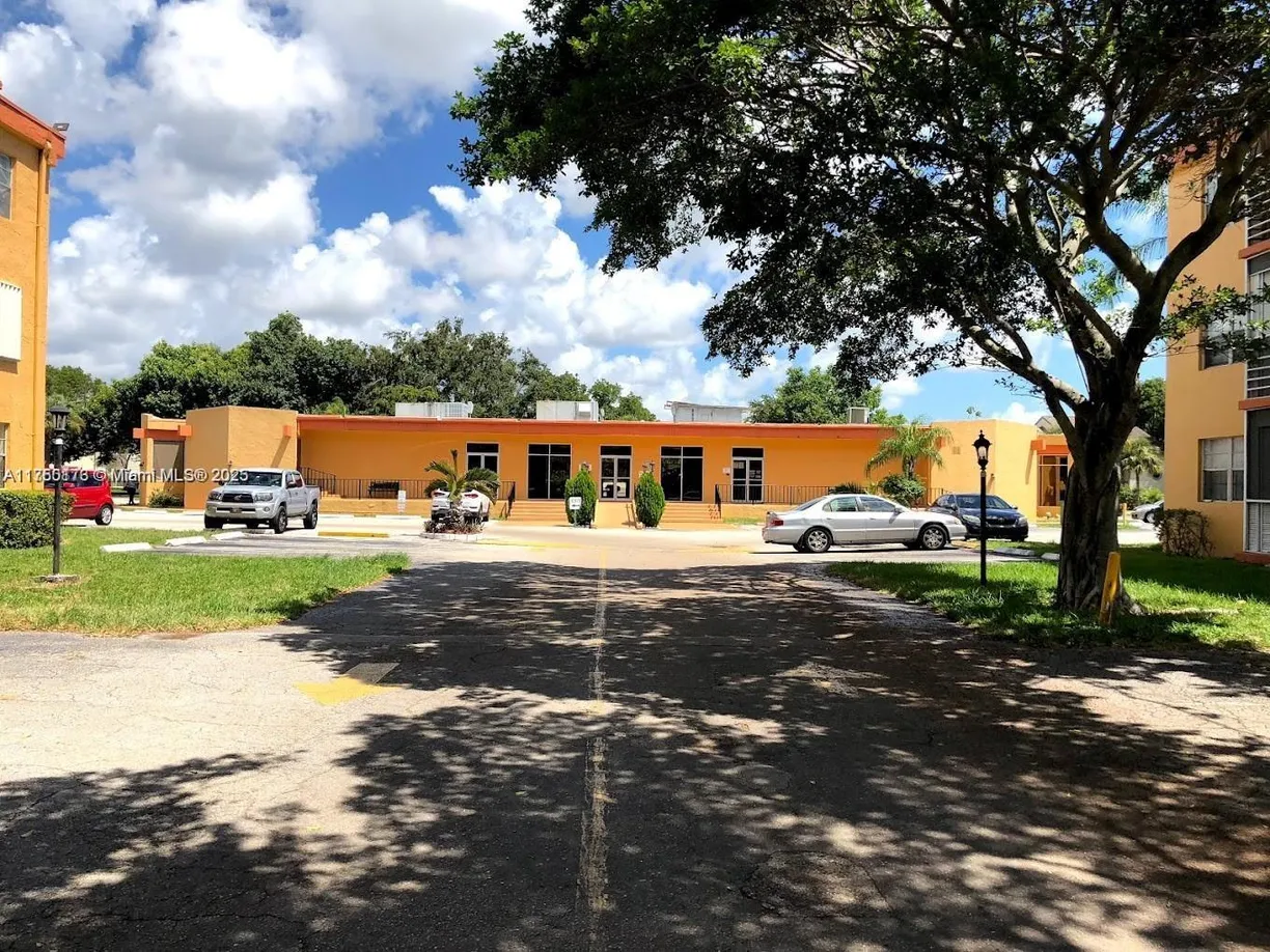 South Florida Real Estate | View 4374 NW 9th Ave, 16-1H | 2 Beds, 2 Baths