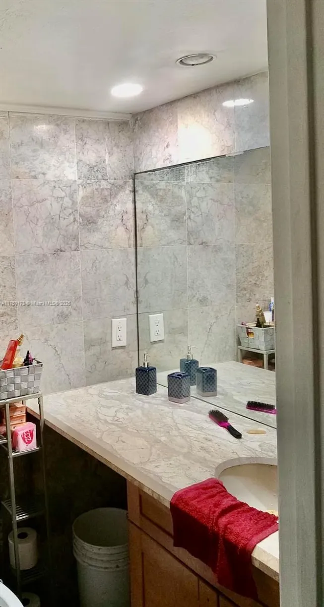 South Florida Real Estate | View 4374 NW 9th Ave, 16-1H | Listing