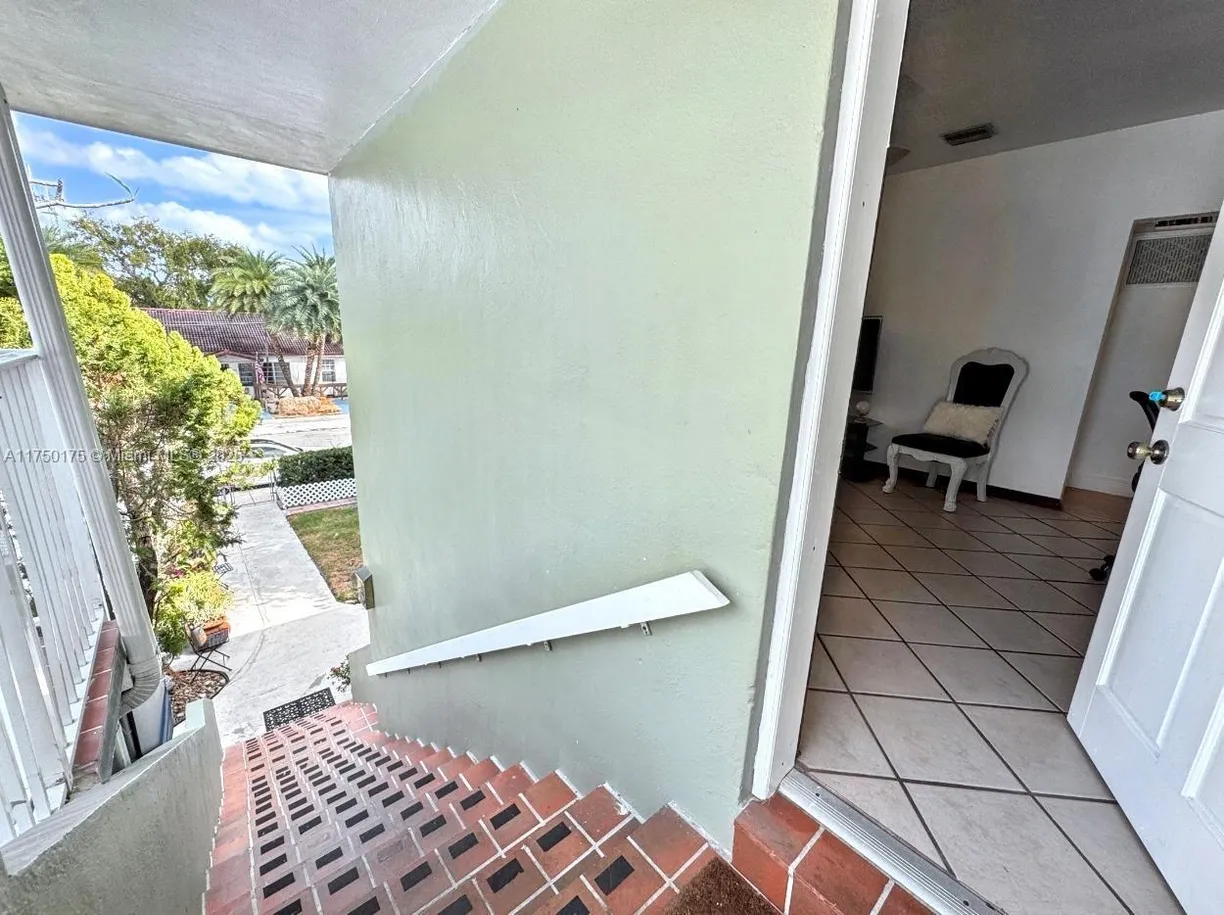 South Florida Real Estate | View 1994 SW 17th Ct, 4 | Listing