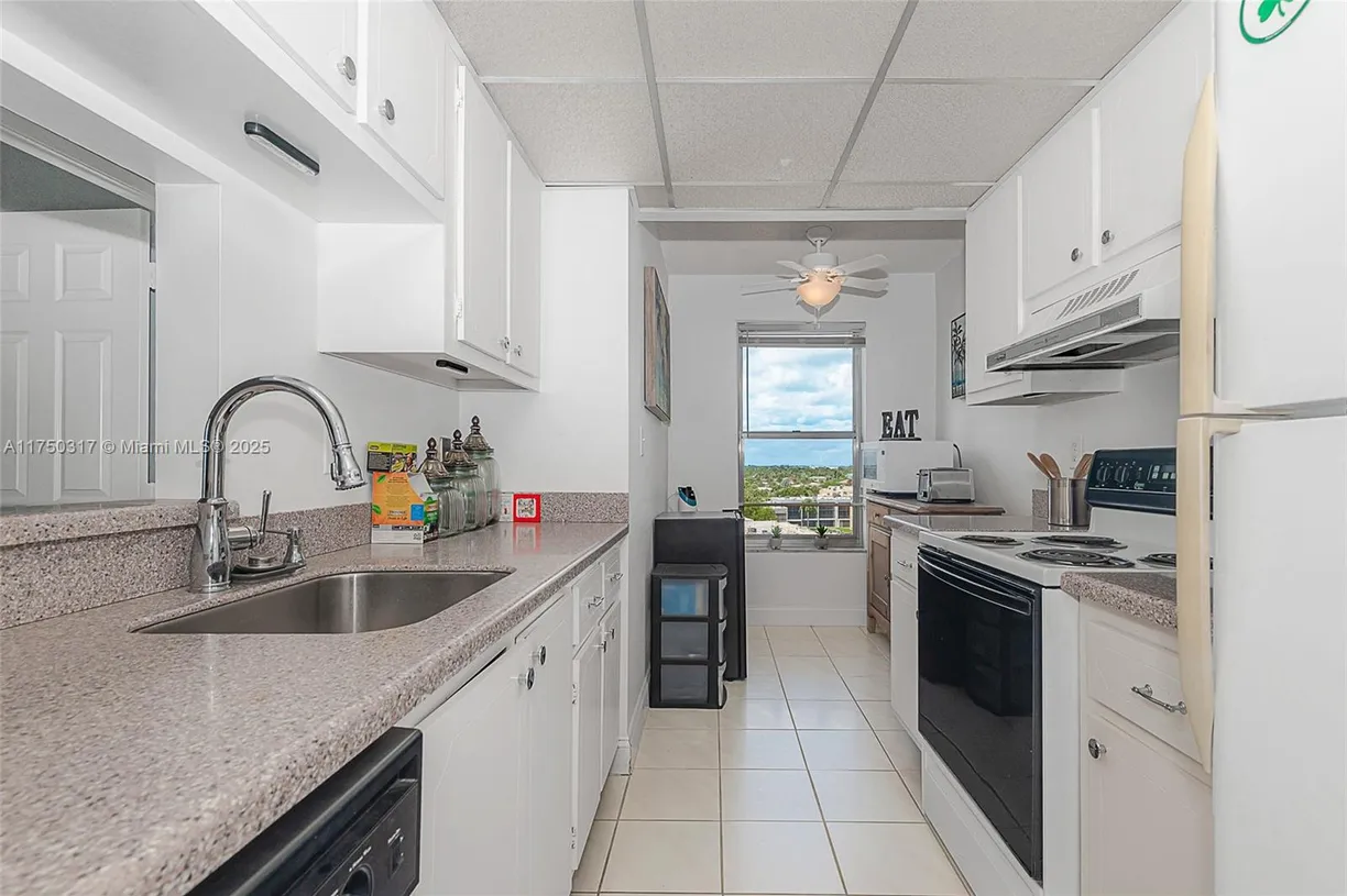 South Florida Real Estate | View 777 S Federal Hwy, RP817 | Listing