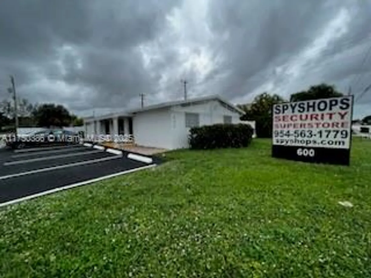 South Florida Real Estate | View 600 W Oakland Park Blvd