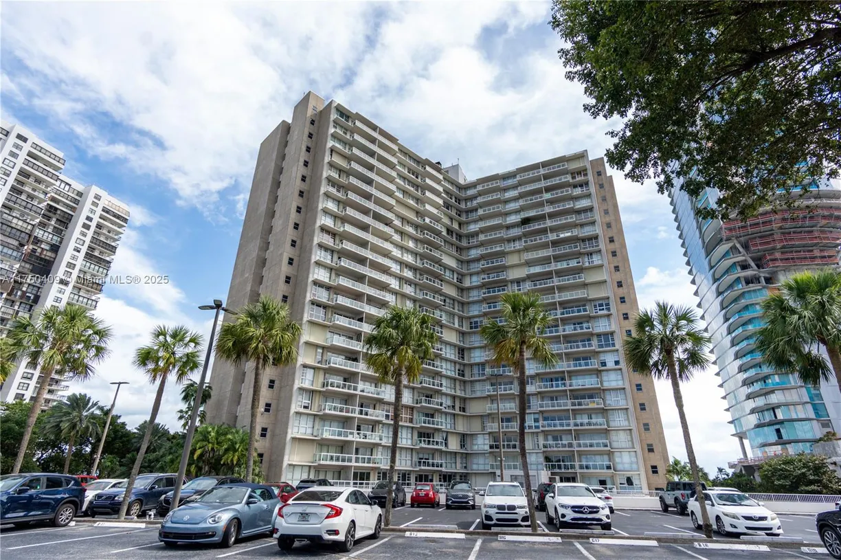South Florida Real Estate | View 2451 Brickell Ave, 10M | Listing