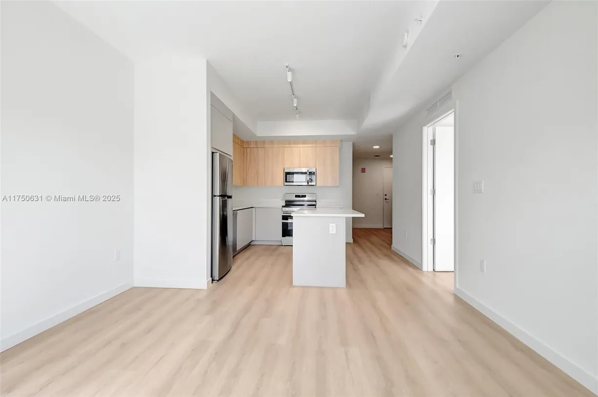 South Florida Real Estate | View 1715 N Dixie Hwy, 2207 | Listing
