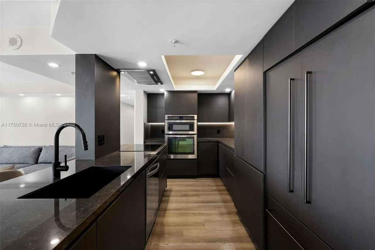 South Florida Real Estate | View 1800 Sunset Harbour Dr, 1807 | 2 Beds, 2 Baths