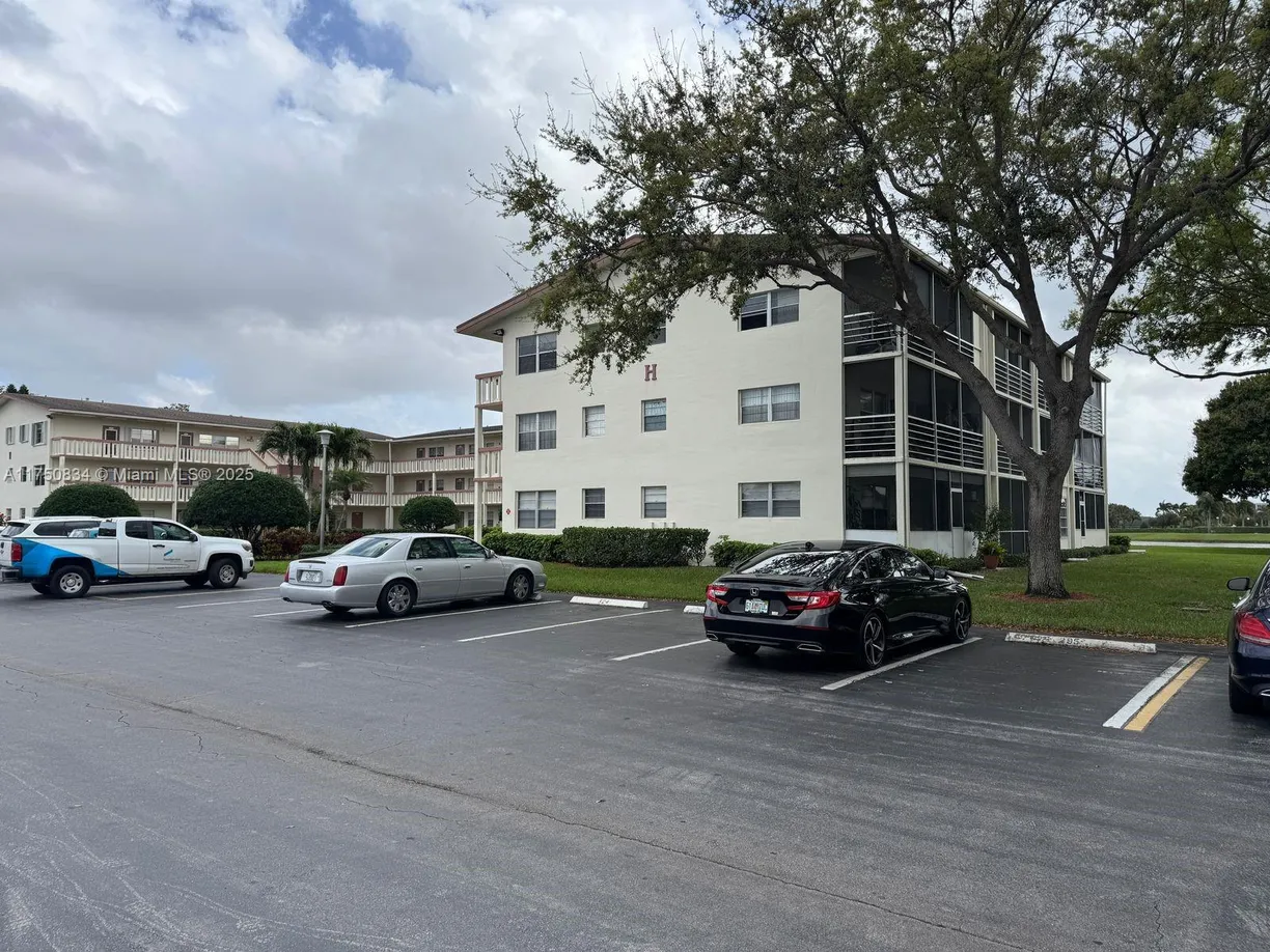 South Florida Real Estate | View 310 Preston H, 310 | 1 Bed, 1 Bath