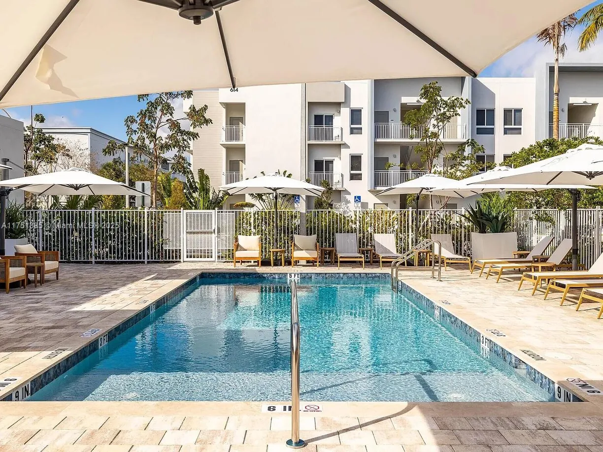 South Florida Real Estate | View 618 NE 2nd St, 303 | 2 Beds, 2 Baths