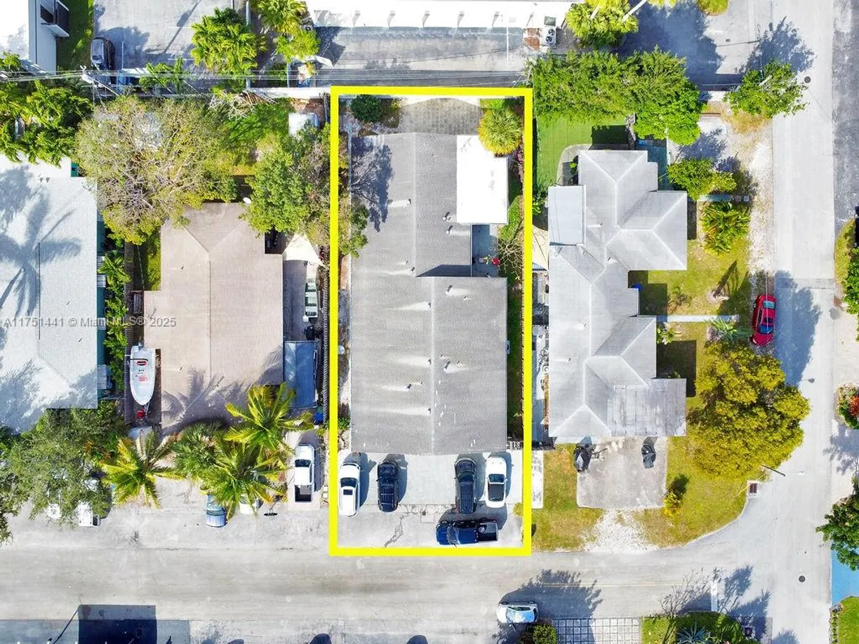 South Florida Real Estate | View 1717 NE 25th St