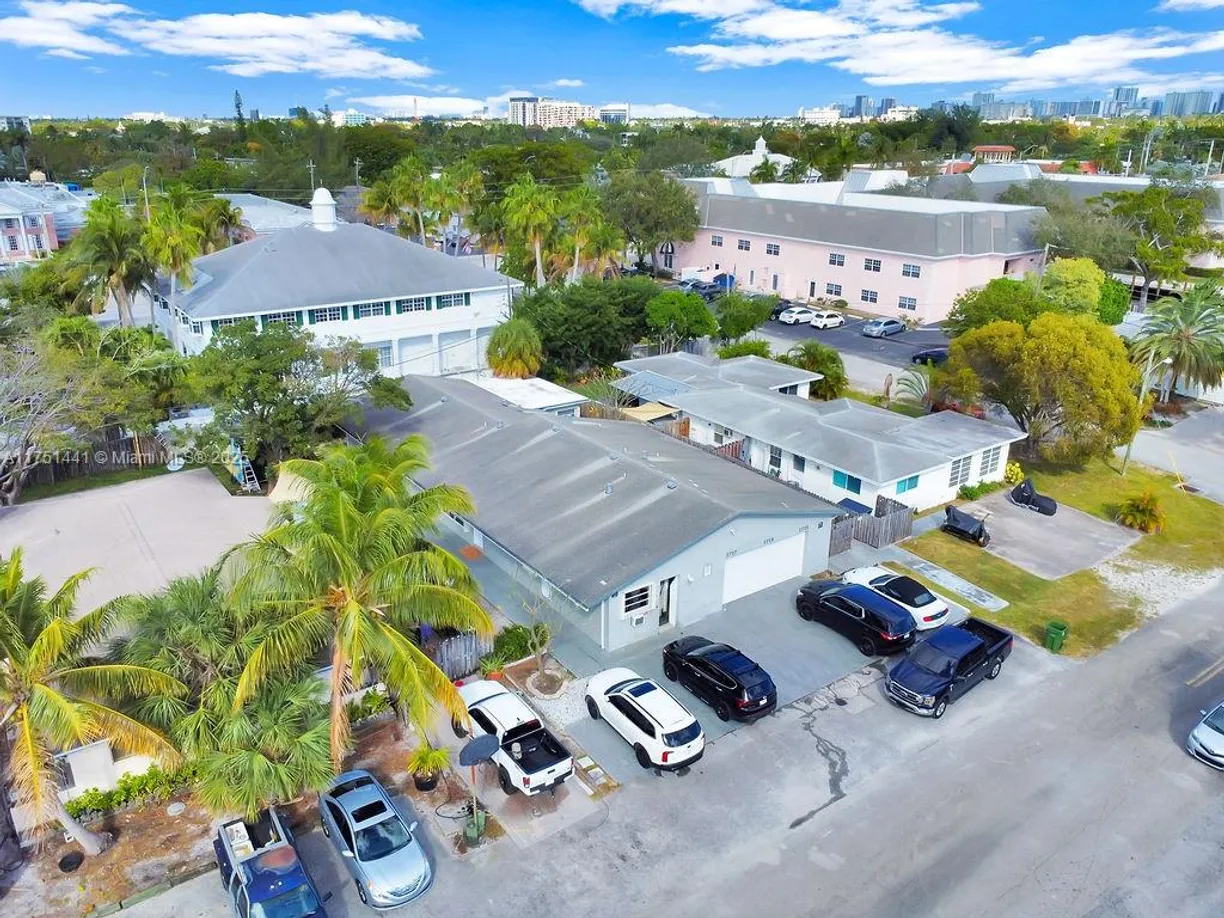 South Florida Real Estate | View 1717 NE 25th St | Listing