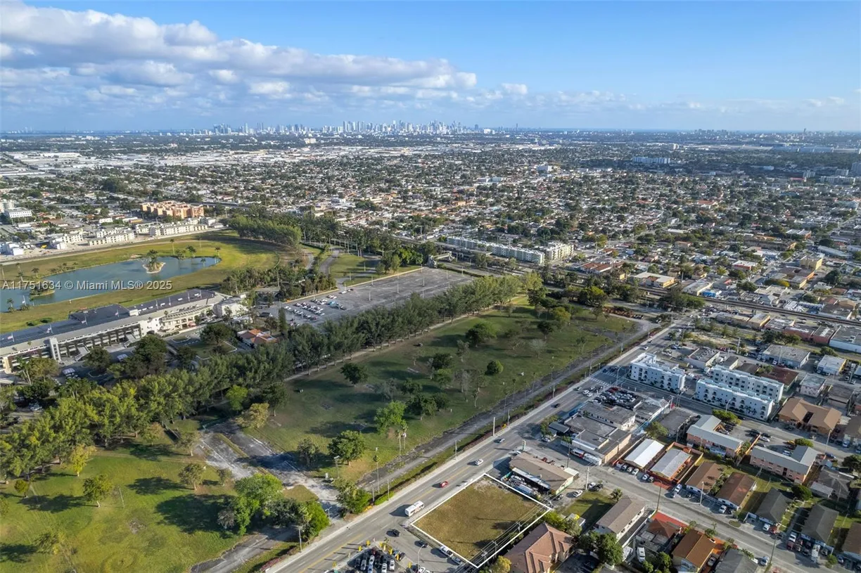 South Florida Real Estate | View 2450 Palm Ave
