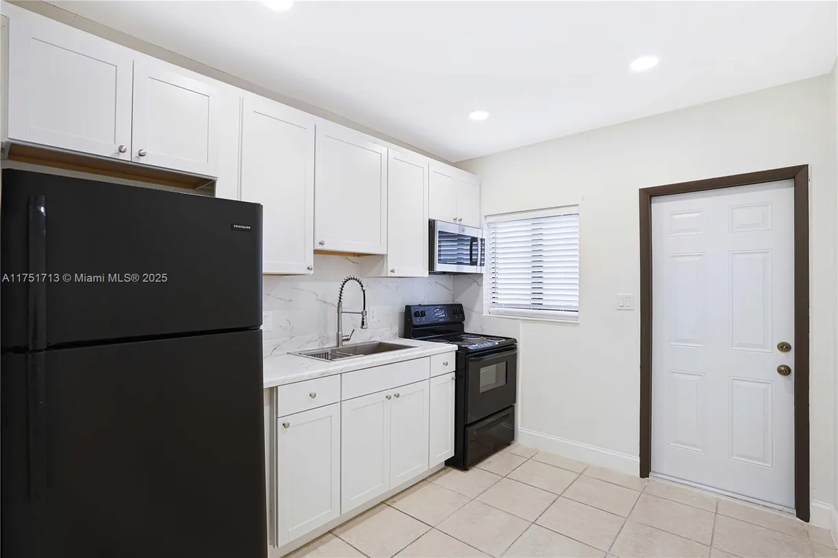 South Florida Real Estate | View 502 NW 7th Ct, 1 | 2 Beds, 1 Bath