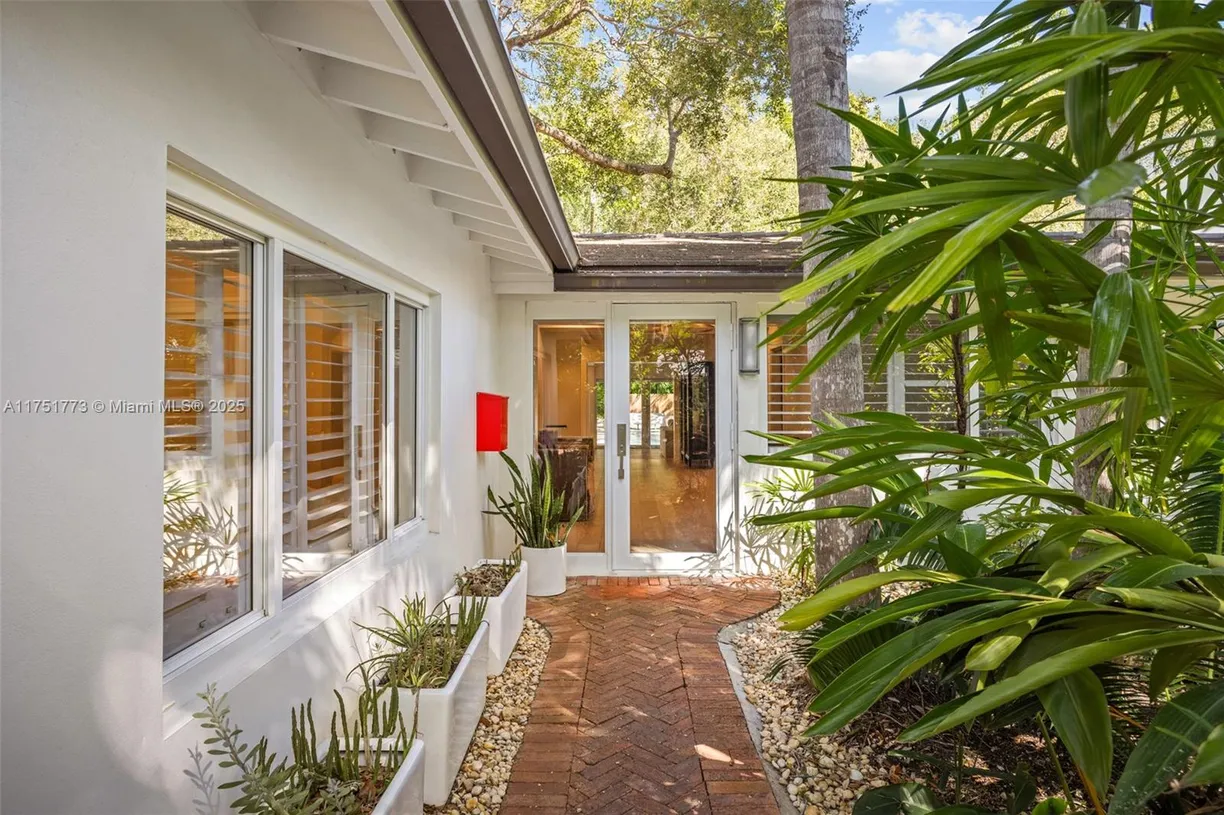 South Florida Real Estate | View 4141 Raynolds Ave | Listing