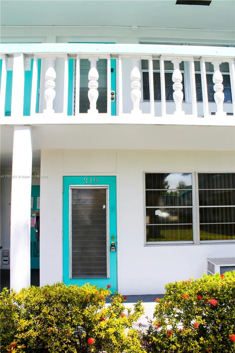 South Florida Real Estate | View 319 Newport V, 319 | 1 Bed, 1 Bath