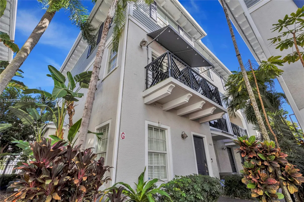 South Florida Real Estate | View 440 NE 2nd Ave, 29 | 2 Beds, 2 Baths