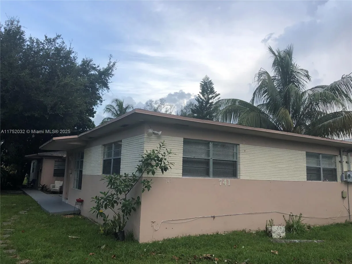 South Florida Real Estate | View 741 SW 6th St, 1-2 | 3 Beds, 2 Baths