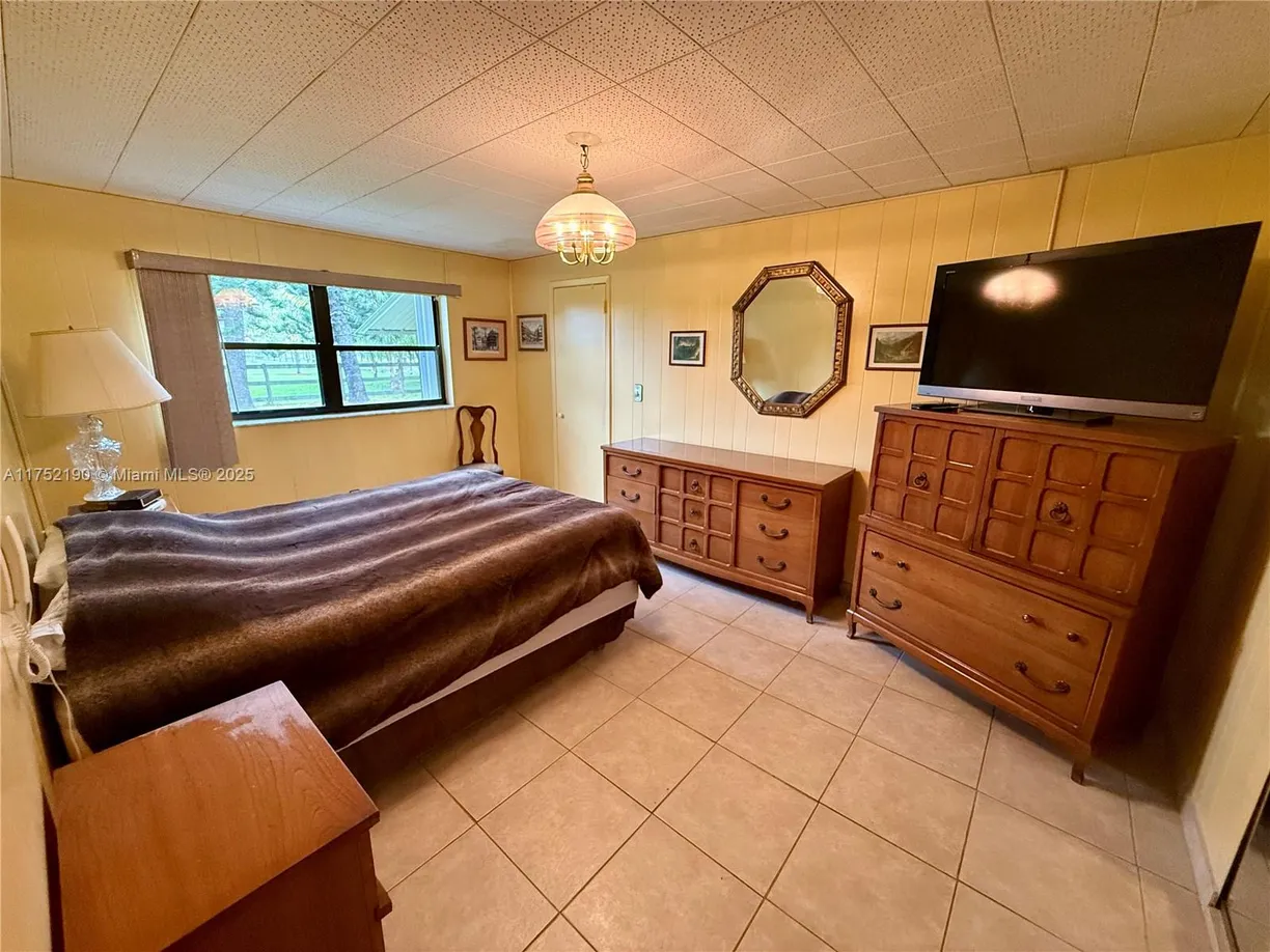 South Florida Real Estate | View 5710 SW 133rd Ave | Listing