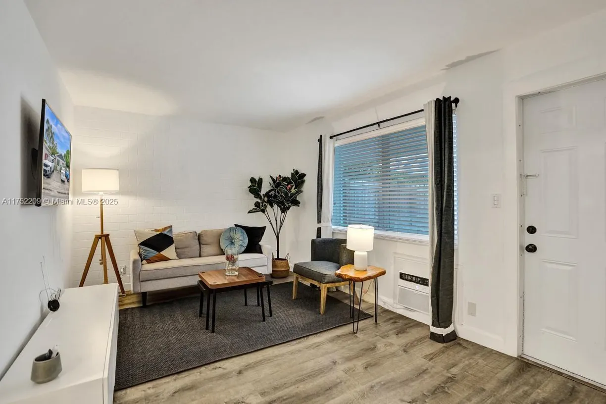 South Florida Real Estate | View 1239 NE 15th Ave, 3 | Listing
