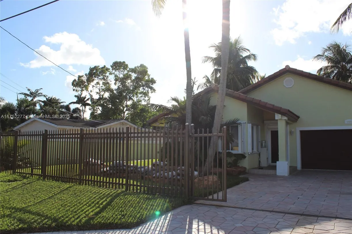 South Florida Real Estate | View 4465 SW 38th Ter | Listing