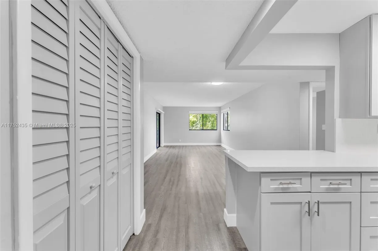 South Florida Real Estate | View 191 Lakeview Dr, 204 | Listing