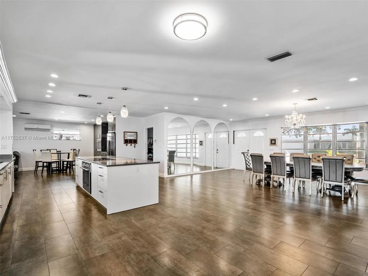 South Florida Real Estate | View 3610 N 53rd Ave | Listing