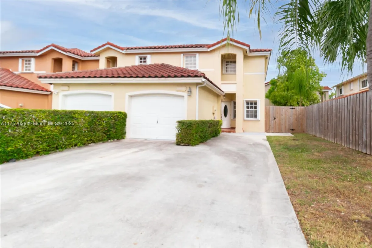 South Florida Real Estate | View 13855 SW 102nd Ter, 1 | 3 Beds, 2 Baths