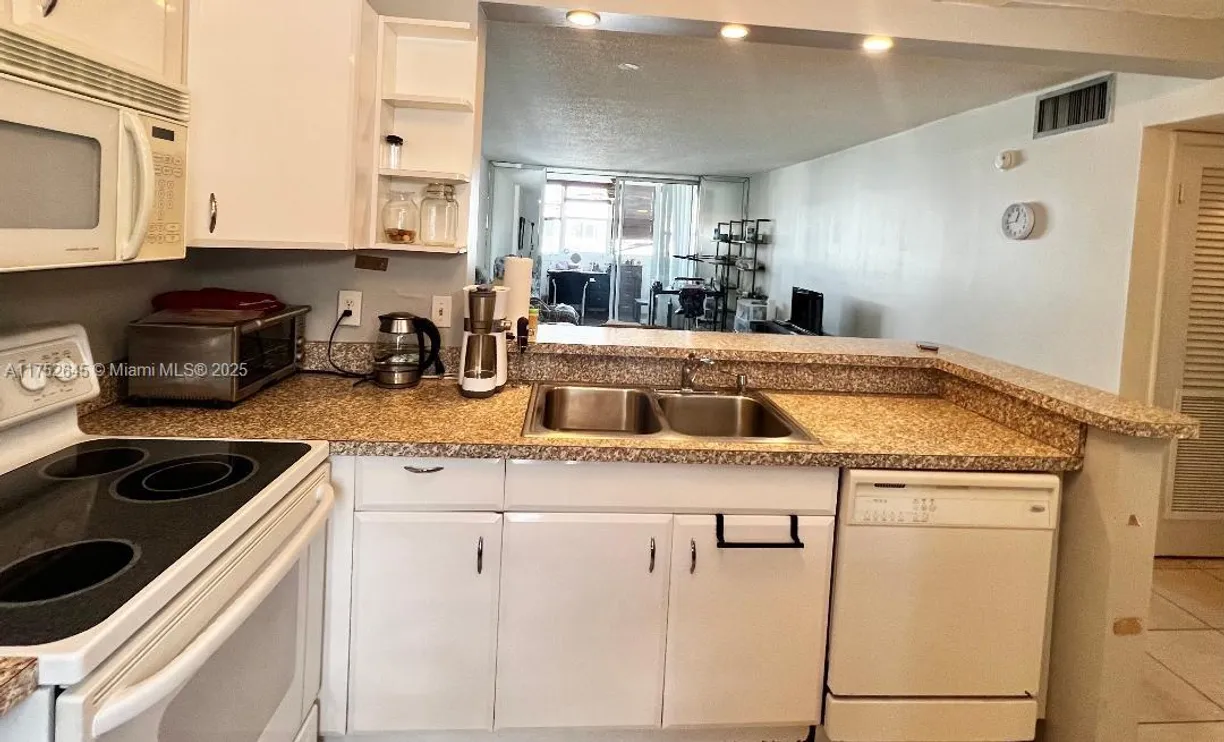 South Florida Real Estate | View 609 NE 14th Ave, 704 | Listing