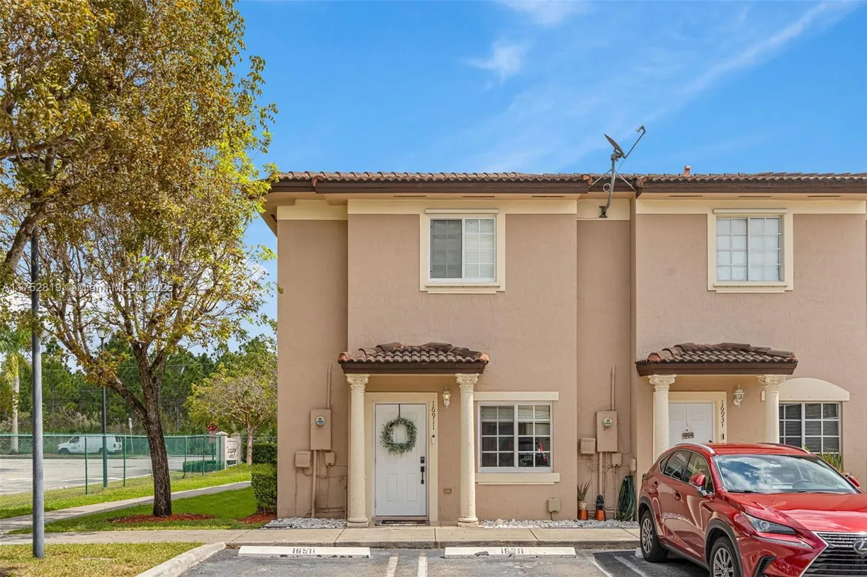 South Florida Real Estate | View 16911 SW 137th Ct | Listing