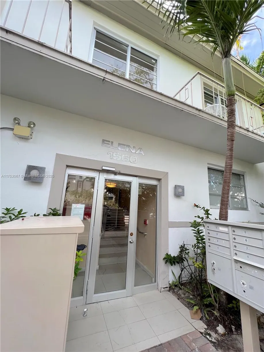 South Florida Real Estate | View 1560 Meridian Ave, 101 | Listing