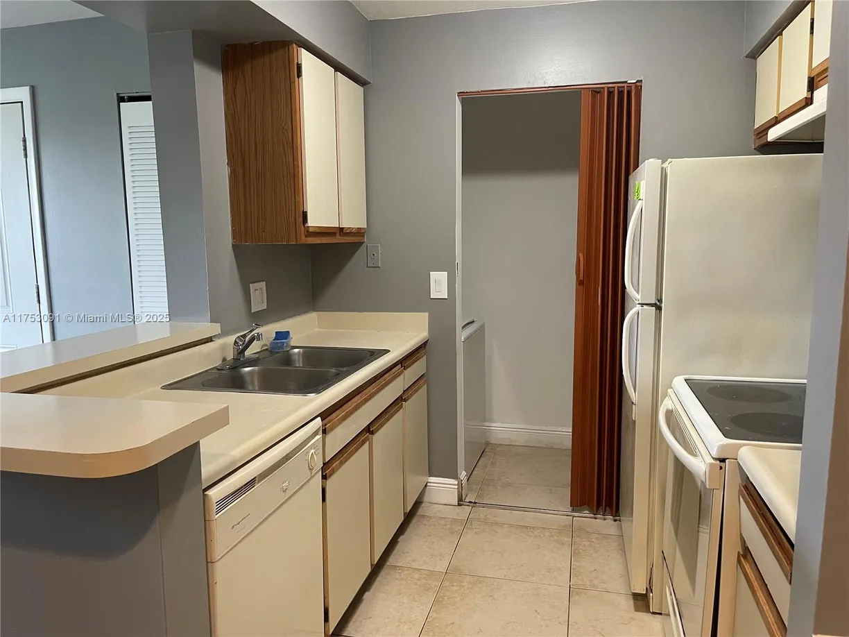 South Florida Real Estate | View 1247 SW 46th Ave, 1312 | 2 Beds, 1 Bath