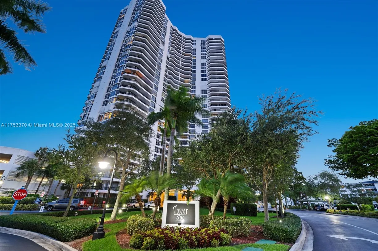 South Florida Real Estate | View 3530 Mystic Pointe Dr, 1913 | 2 Beds, 2 Baths