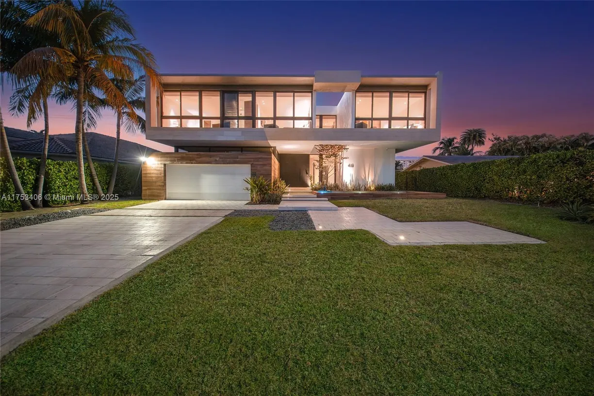 South Florida Real Estate | View 418 Sunset Dr | 6 Beds, 6 Baths