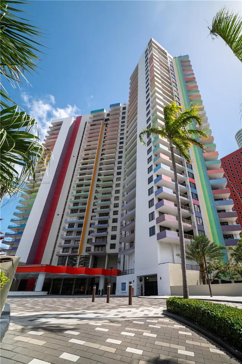South Florida Real Estate | View 1581 Brickell Ave, PH-105 | Listing