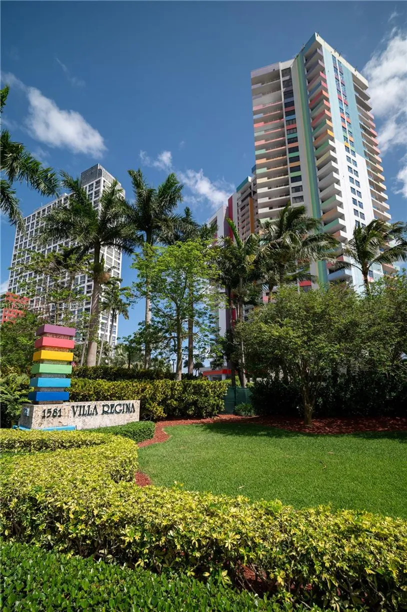 South Florida Real Estate | View 1581 Brickell Ave, PH-105 | Listing