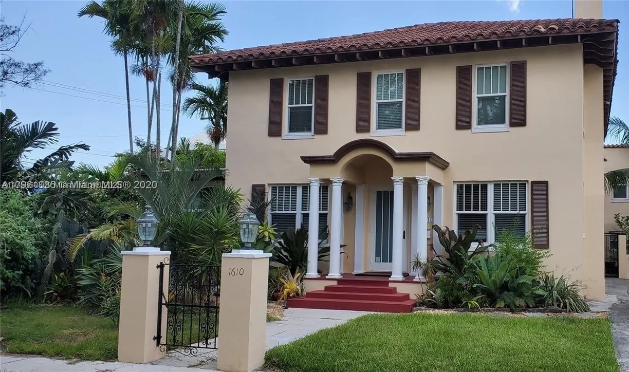 South Florida Real Estate | View 1610 NW 8th Ter, 2 | 1 Bed, 1 Bath