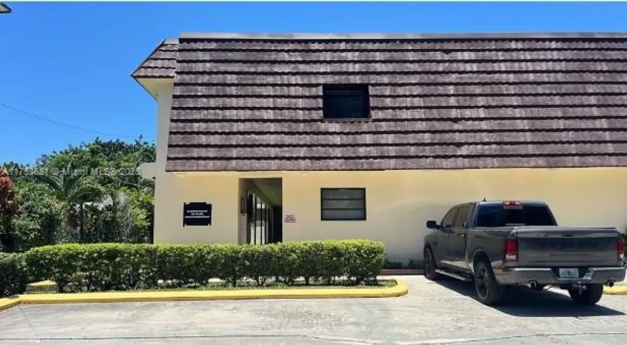 South Florida Real Estate | View 2307 Taylor St, 205 | Listing
