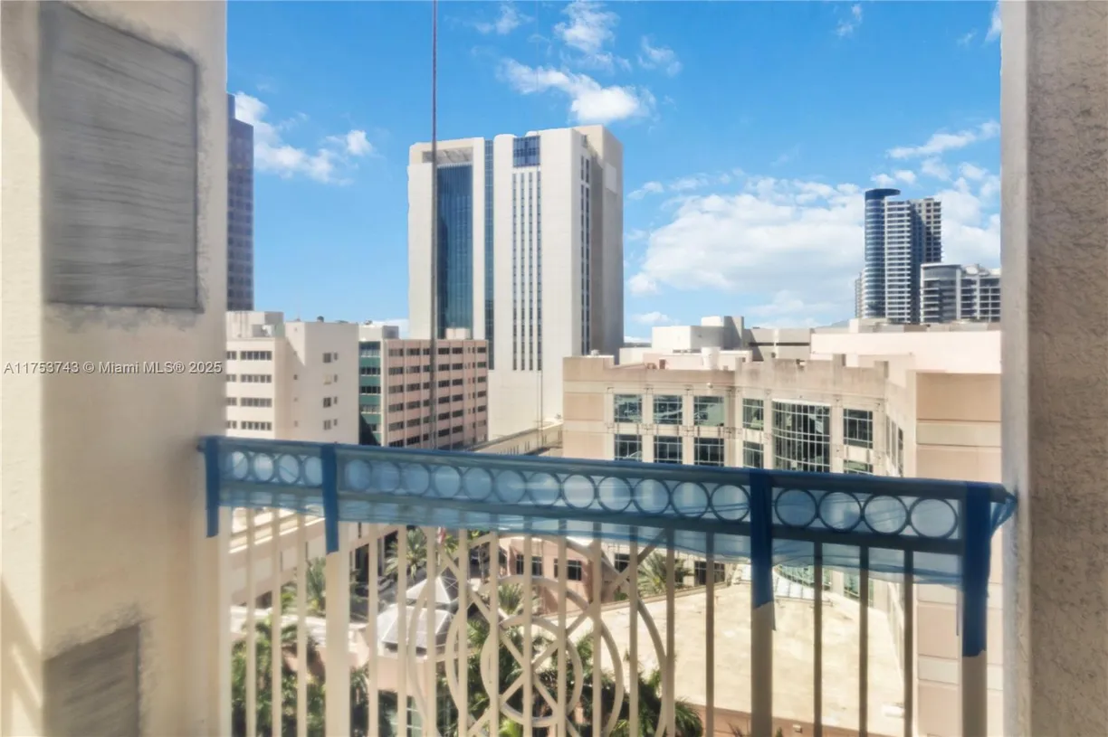 South Florida Real Estate | View 511 SE 5th Ave, 1214 | Listing