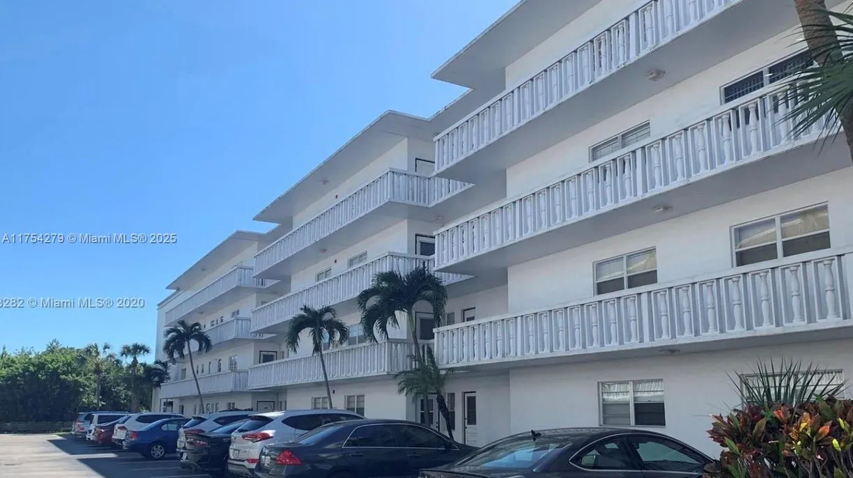 South Florida Real Estate | View 608 NE 2nd St, 234 | 2 Beds, 2 Baths