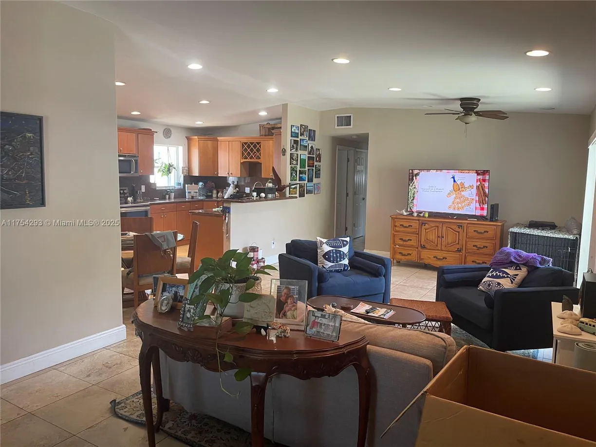 South Florida Real Estate | View 18986 SE Mayo Dr | Listing