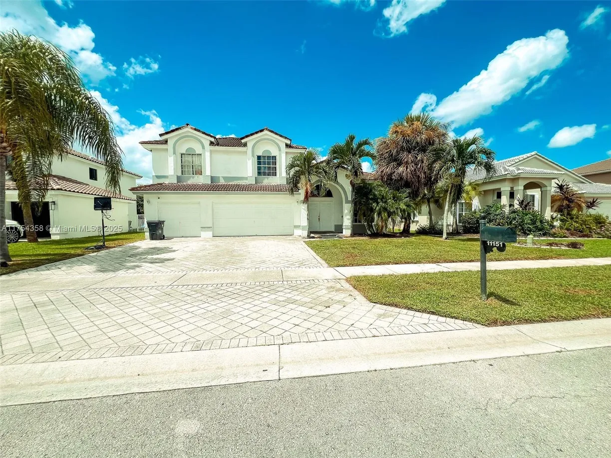 South Florida Real Estate | View  | 5 Beds, 3 Baths