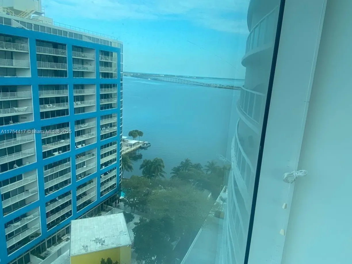 South Florida Real Estate | View 2101 Brickell Ave, 1401 | Listing
