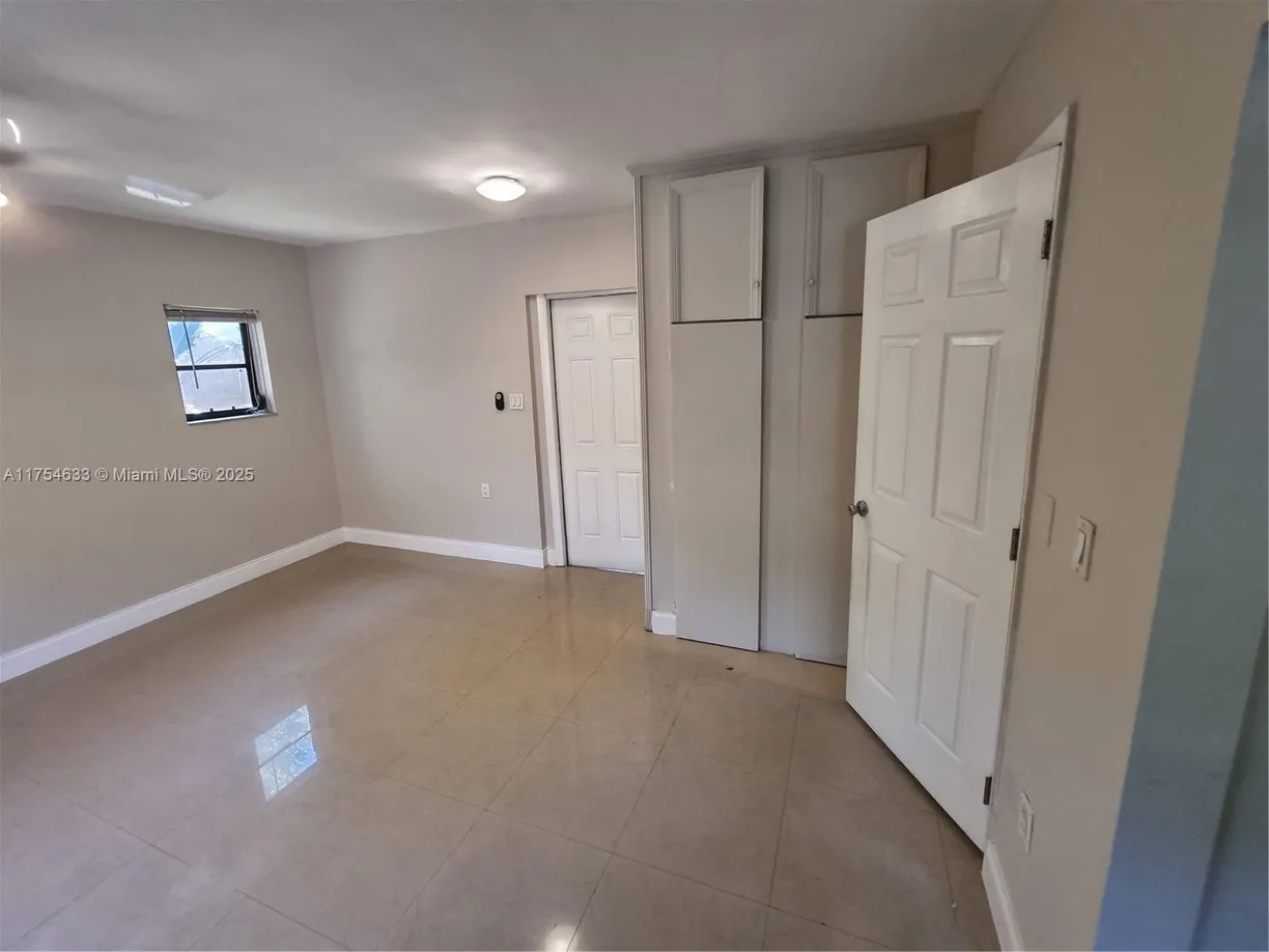 South Florida Real Estate | View 1216 NE 14th Ave, Rear | Listing