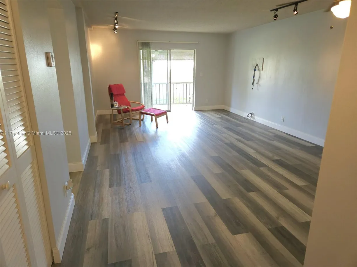 South Florida Real Estate | View 3535 Broken Woods Dr, 106 | Listing