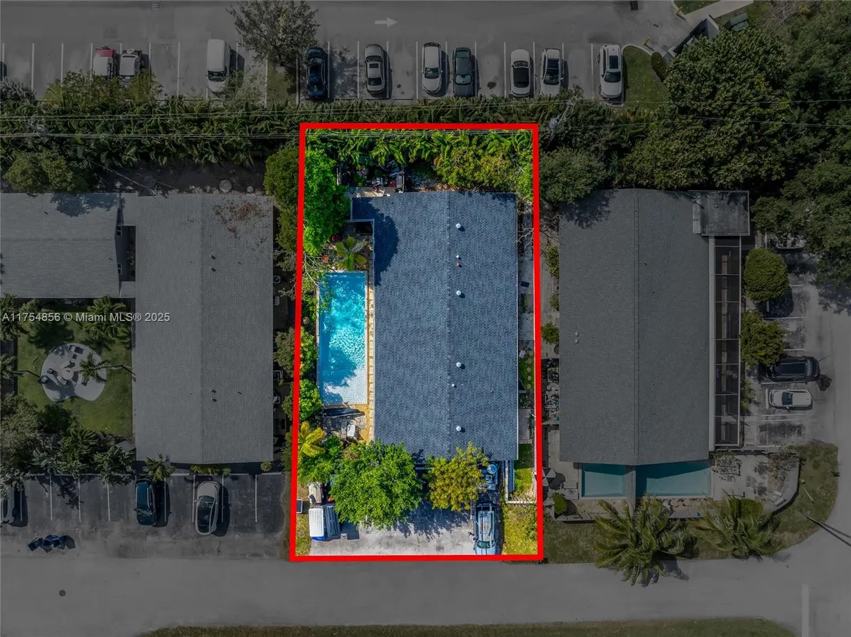 South Florida Real Estate | View 2217 NE 14th Ave | Listing