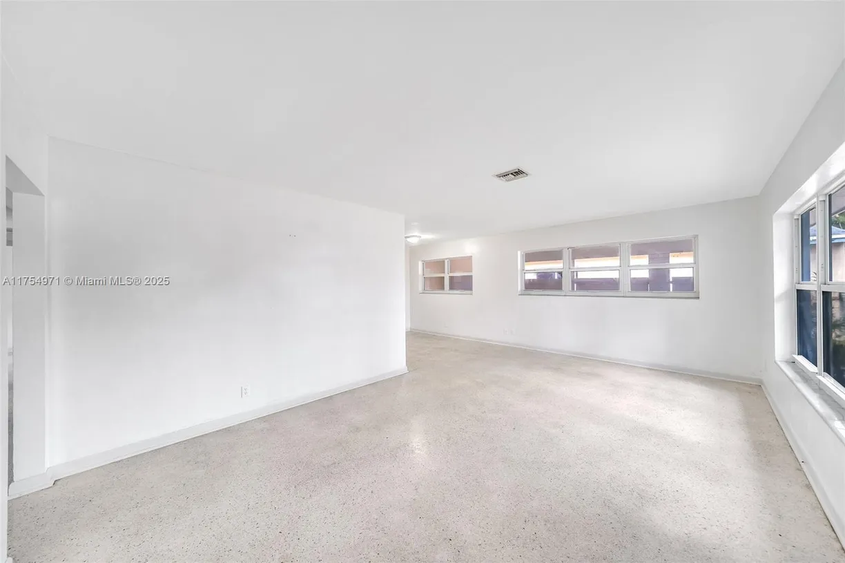 South Florida Real Estate | View 209 SW 18th Ave | Listing