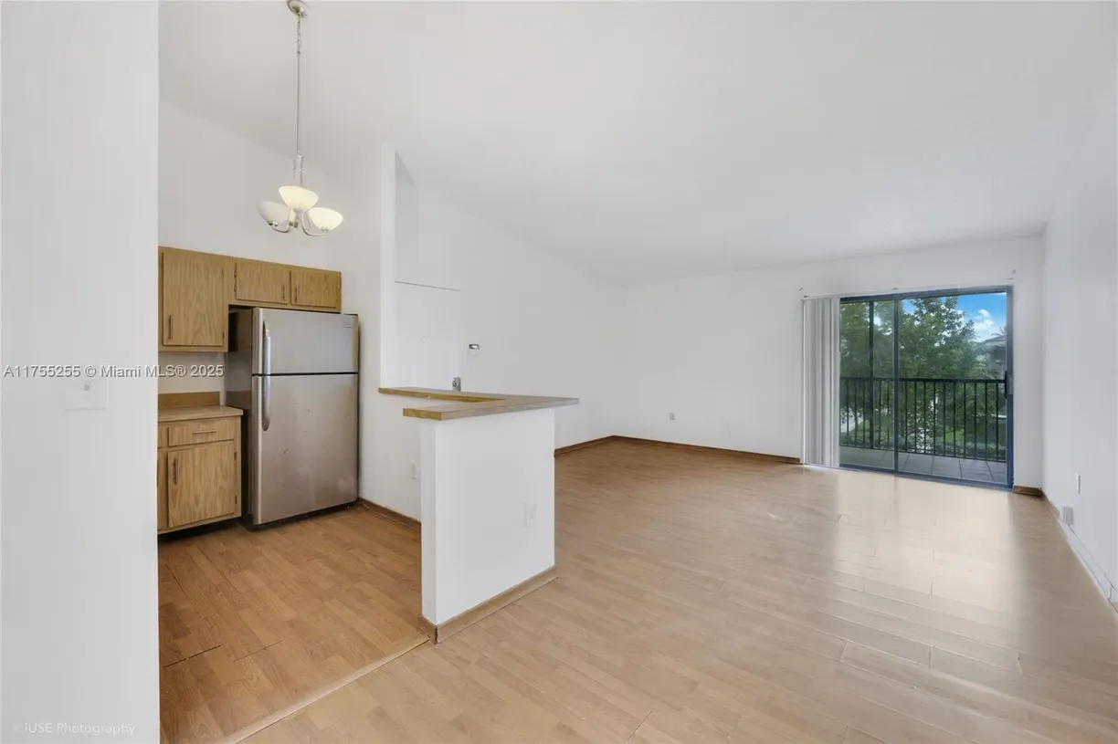South Florida Real Estate | View 20681 NE 4th Pl, 203 | 2 Beds, 2 Baths