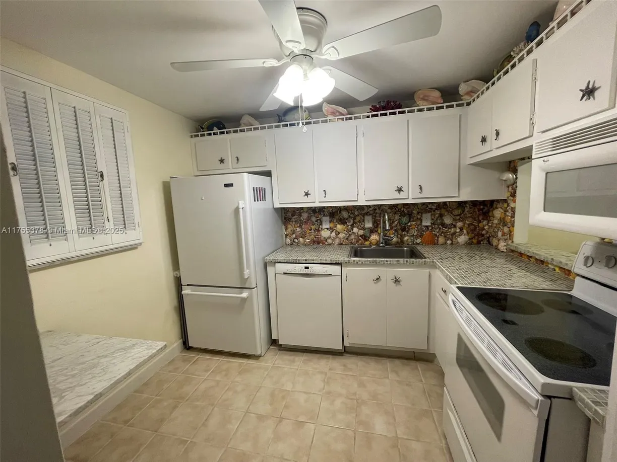 South Florida Real Estate | View 3180 Holiday Springs Blvd, 5-107 | 1 Bed, 1 Bath