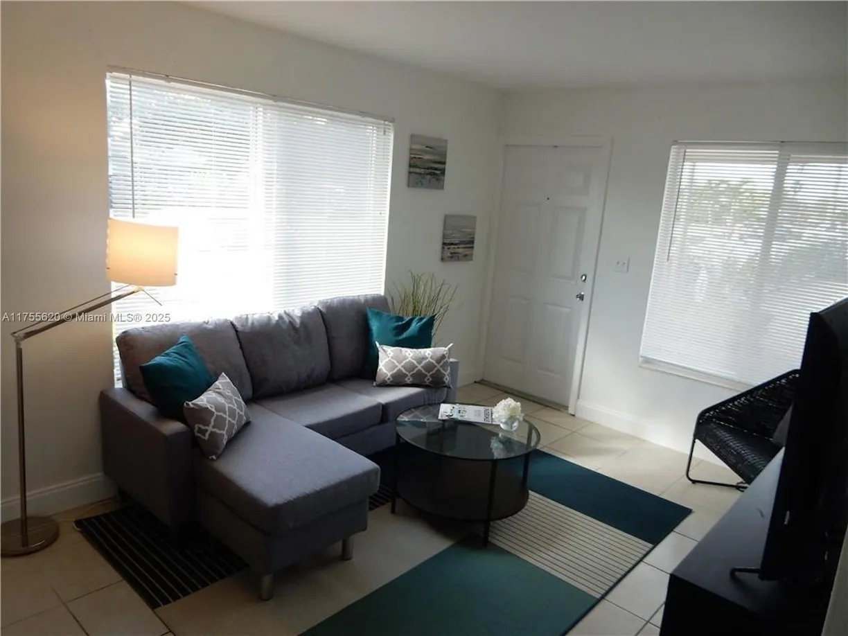 South Florida Real Estate | View 231 SW 15th St, 1-8 | Listing