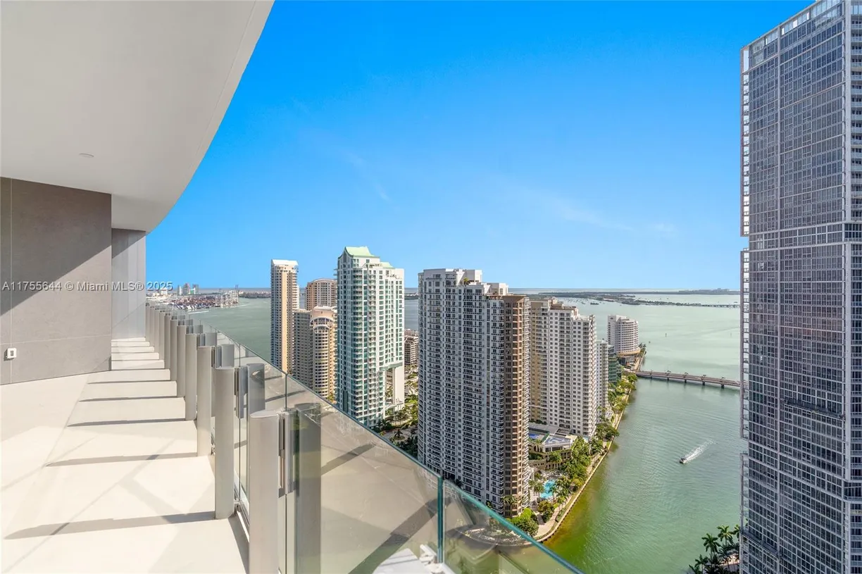 South Florida Real Estate | View 300 Biscayne Blvd Way, 3506 | Listing