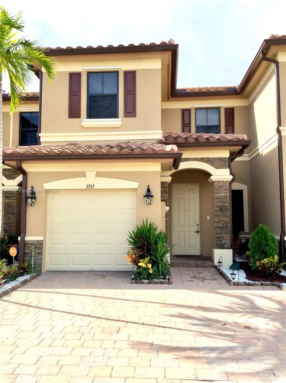 South Florida Real Estate | View 3352 W 91st Ter, 3352 | 3 Beds, 2 Baths